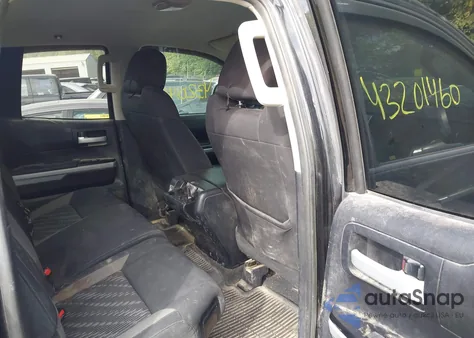 2018 Toyota Tundra Sr5 4.6L V8 z USA, uszkodzony, nr VIN 5TFRM5F10JX129308